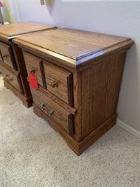2 American Heirloom Oak Nightstands PAIR Dimensions: (HxWxD in) 25.5x25x17.5in