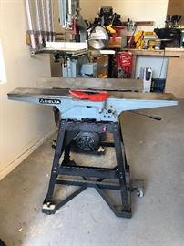 Delta Joiner Planer 31-780 Dimensions: (HxWxD in) 39x46x28in