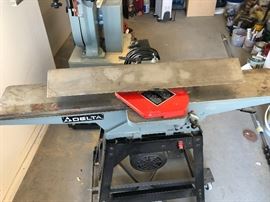 Delta Joiner Planer 31-780 Dimensions: (HxWxD in) 39x46x28in