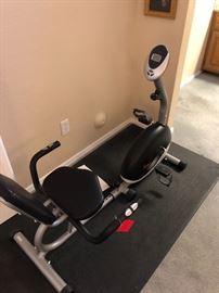 Sunny Recumbent Bike SF-RB801 Dimensions: (HxWxD in)	37x48x26in