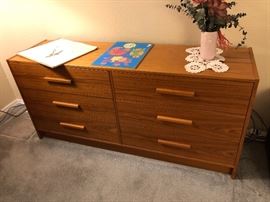 Teak 6-Drawer Dresser	Dimensions: (HxWxD in)	28x58.5x16in