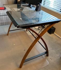 Contemporary Glass/Wood Desk 39x29.5x24in