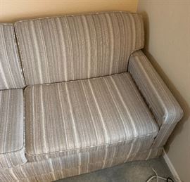 La-Z-Boy Signature II Sleep Sofa/Couch 31x68x35in