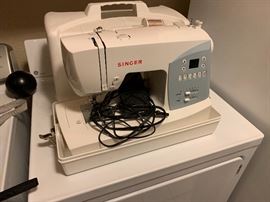 Singer Sewing Machine 7426