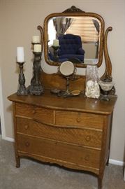 Antique Quarter Sawn Oak Dresser w/ Mirror 33.5 (+36 mirror) 42x21in HxWxD