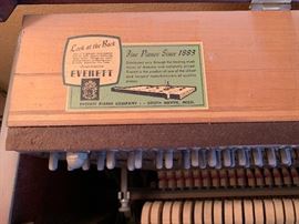 1956 Everett Upright Console Piano	40x59.5x25.25in	HxWxD