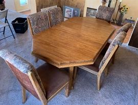 Oak Dining Room Table w/ 6 Chairs	30x44x79in (or 61in or 43in)	HxWxD