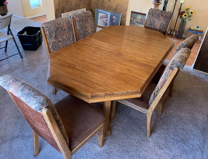 Oak Dining Room Table w/ 6 Chairs 30x44x79in (or 61in or 43in) HxWxD