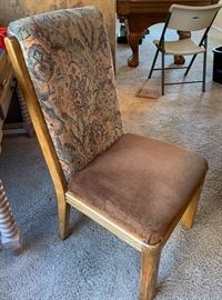 Oak Dining Room Table w/ 6 Chairs 30x44x79in (or 61in or 43in) HxWxD