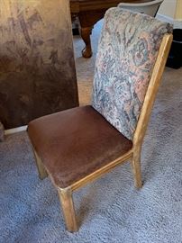 Oak Dining Room Table w/ 6 Chairs 30x44x79in (or 61in or 43in) HxWxD