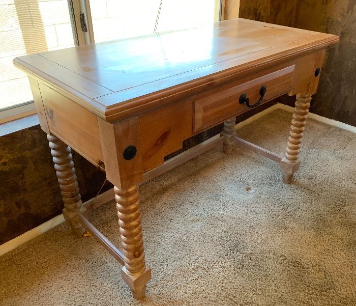 Grand Canyon SFC Whitewash Pine Desk 31x45x21inD HxWxD