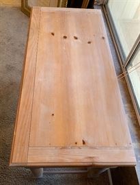 Grand Canyon SFC Whitewash Pine Desk 31x45x21inD HxWxD