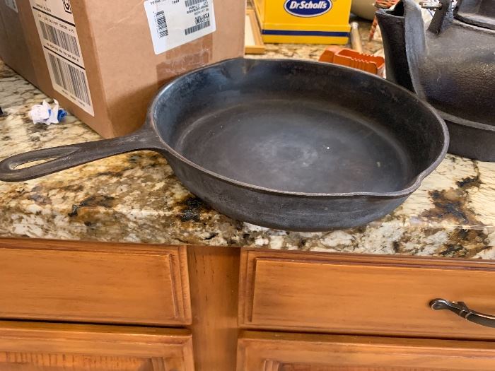 Cast Iron 8 Skillet Pan