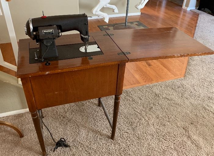 Kenmore E6354 Heavy Duty Vintage Sewing Machine 30x24x18in HxWxD
