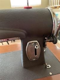 Kenmore E6354 Heavy Duty Vintage Sewing Machine 30x24x18in HxWxD
