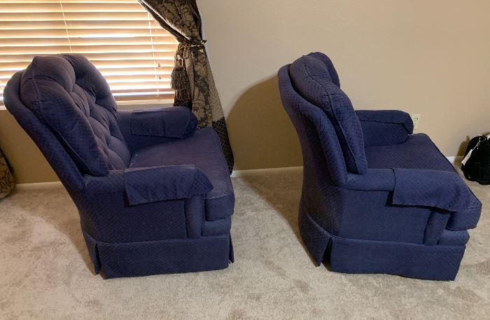 ▪ La-Z-Boy Plush Swivel Arm Chair #1 40x30x34in HxWxD
▪ La-Z-Boy Plush Swivel Arm Chair #2 40x30x34in HxWxD