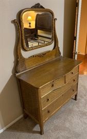 Antique Quarter Sawn Oak Dresser w/ Mirror 33.5 (+36 mirror) 42x21in HxWxD