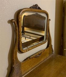 Antique Quarter Sawn Oak Dresser w/ Mirror 33.5 (+36 mirror) 42x21in HxWxD