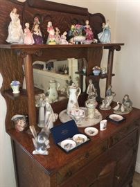 Royal Doulton ladies, Lladros 