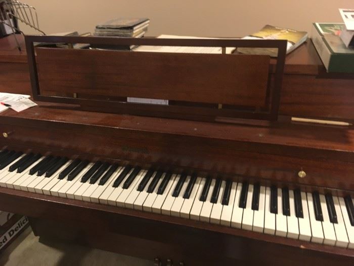piano priced to sell!! 