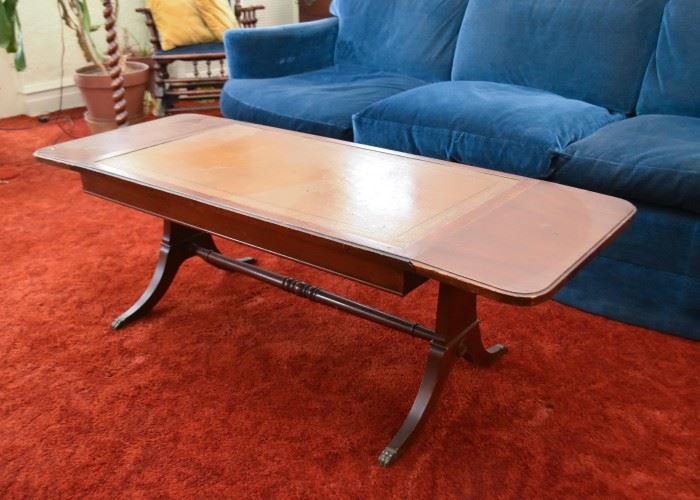 Traditional Drop Leaf Coffee / Cocktail Table