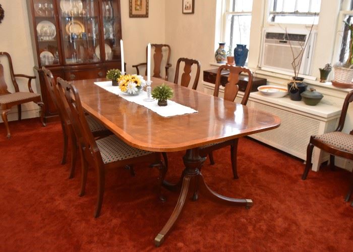 Beautiful Mahogany Double Pedestal Dining Table with 2 Leaves
