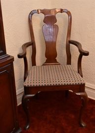 Set of 6 Mahogany Dining Chairs with Upholstered Seats (4 Side Chairs & 2 Captains Chairs)