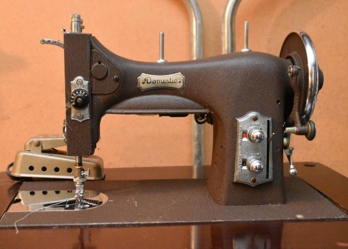 Vintage Domestic Sewing Machine (comes inside storage table)