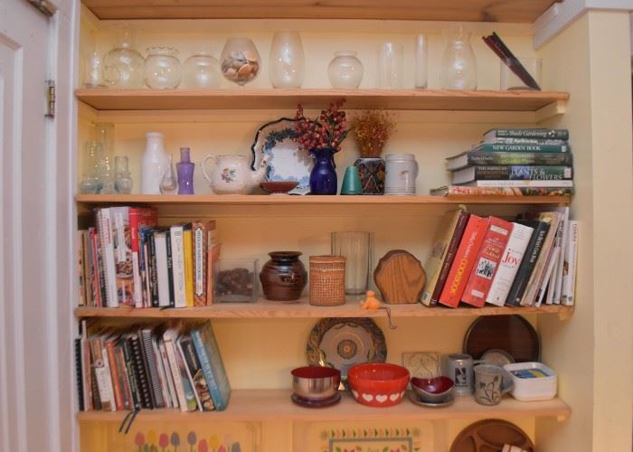 Cookbooks, Home Decor, Kitchenware 