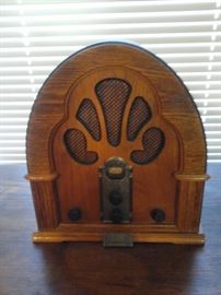 Thomas am fm radio with cassette player.