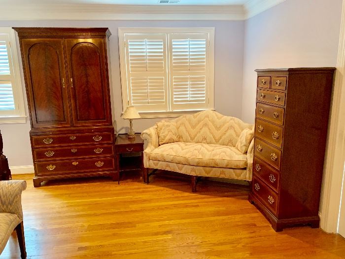 Drexel Heritage 18th Century Classic Banded Mahogany bedroom set (Armoire and Lingerie chest pictured)