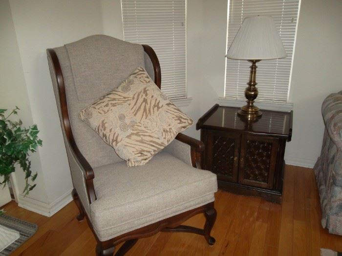 wingback accent chair