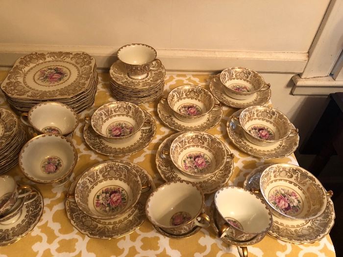 Rosenthal Continental Ivory
Coronado China large set
In great condition .
