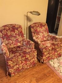 Matching swivel rockers.