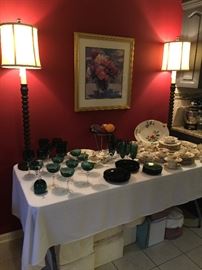 Pair of lamps, print, storage containers for china