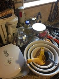 Mixing bowls, George Foreman, mini coffee pot