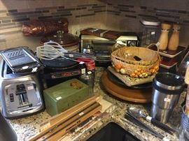 Toaster, toaster/broiler oven, crockpot Frydaddy, and more!