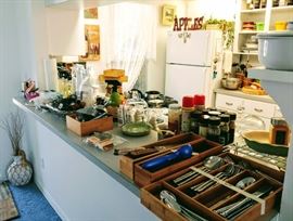 Kitchen utensils, fltaware 