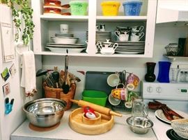 kitchen items, dishes, cookware