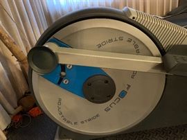 Proform XP 110 831.285430 Elliptical Exercise Machine	61x24x60in	HxWxD