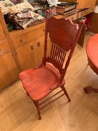 Red Stained Carved Oak Table & 4 Chairs	45in diameter x 29.5inH	