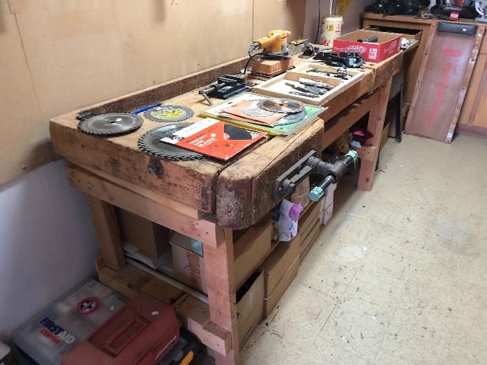 Antique woodworkers table Carpenter's bench