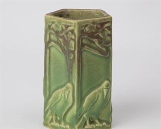 Lot 1: ROOKWOOD POTTERY ROOK PENCIL HOLDER, 1911