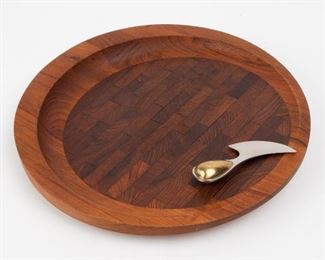 Lot 163: Jens Quistgaard for Dansk Cutting Board with Knife