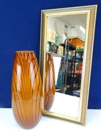 Decorative Vase Hall Mirror