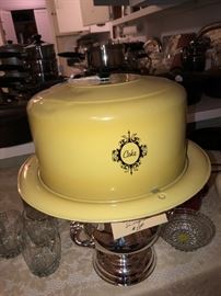 Vintage cake carrier 