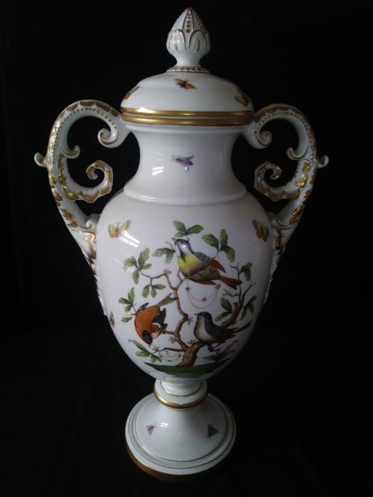 A Herend Hungarian porcelain two-handled ornithological 'Rothschild