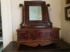 Atq DresserTop Shaving Stand