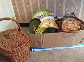 Vtg Baskets and Trays