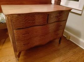 Vtg Tiger Oak Chest